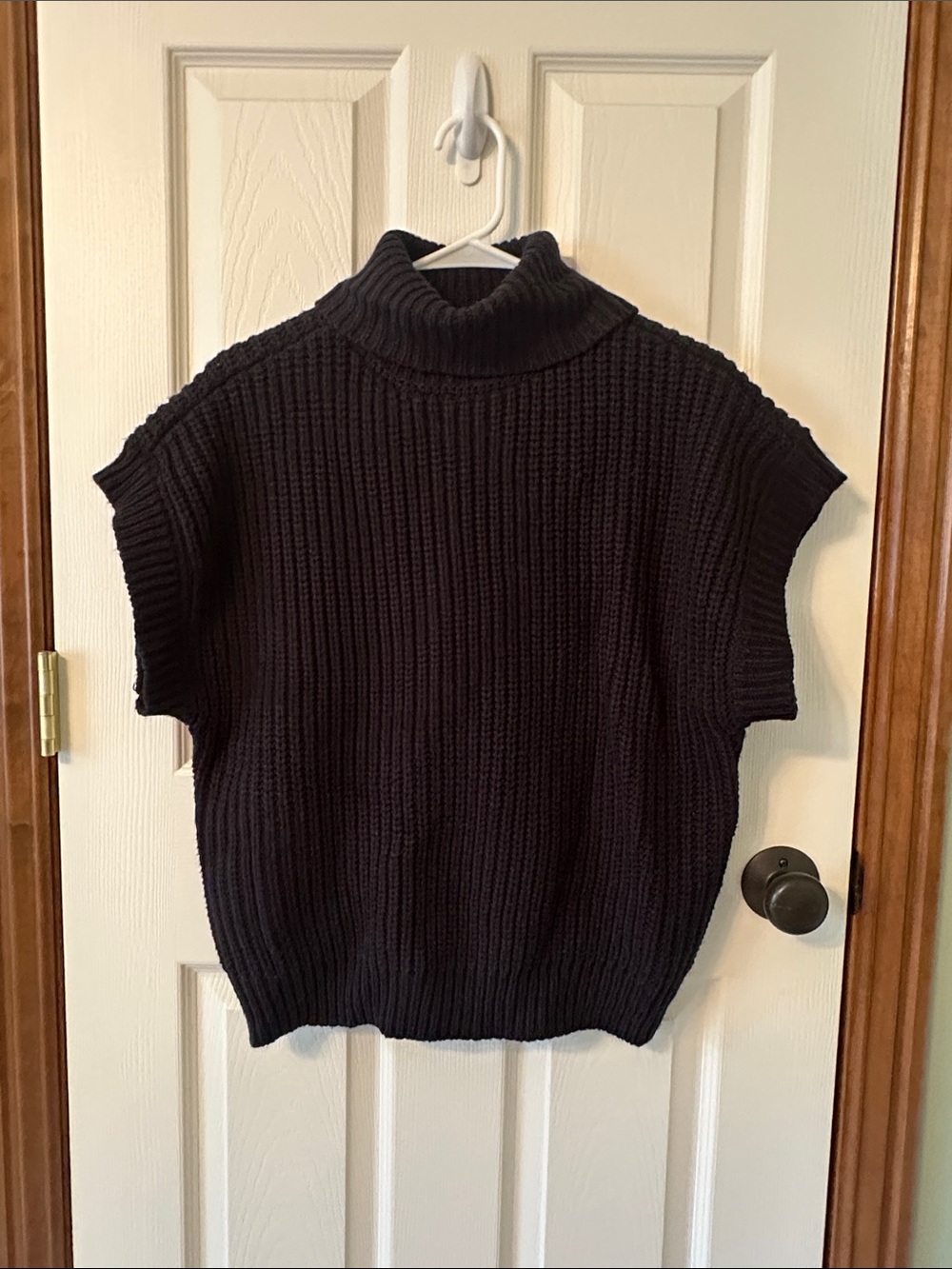 Marled Black Chunky Ribbed Short-Sleeve Turtleneck Sweater